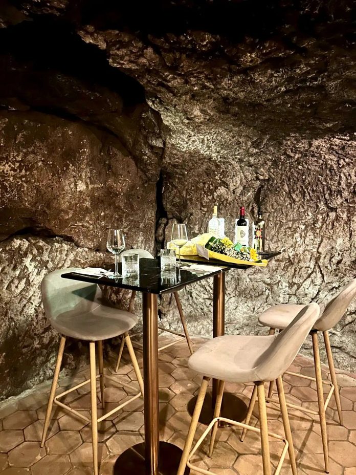 Promessa di intimità: una cena che resta nel cuore