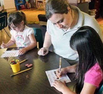 Crafting engaging preschool lesson plans that spark small explorers